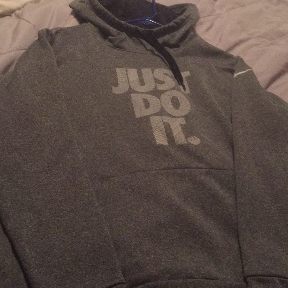 Nike women’s sweatshirt size x-large